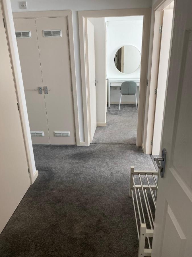 Marine Viewing 2 Bedrooms Flat Manchester Extérieur photo