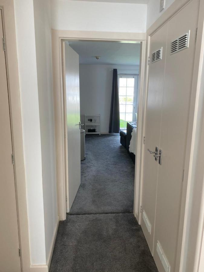 Marine Viewing 2 Bedrooms Flat Manchester Extérieur photo