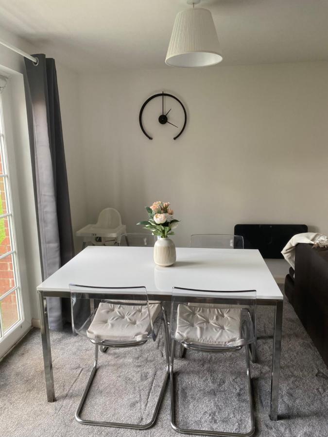 Marine Viewing 2 Bedrooms Flat Manchester Extérieur photo