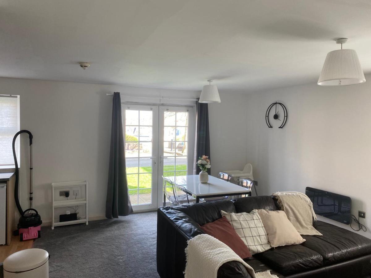 Marine Viewing 2 Bedrooms Flat Manchester Extérieur photo